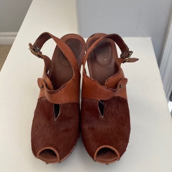 Ugg Brown Calf Hair Peep Toe Platform Heels Size 36.5 - Picture 1 of 10
